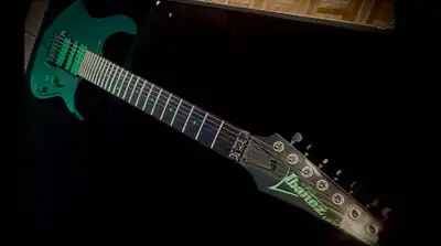 Ibanez UV70P Steve Vai, View more