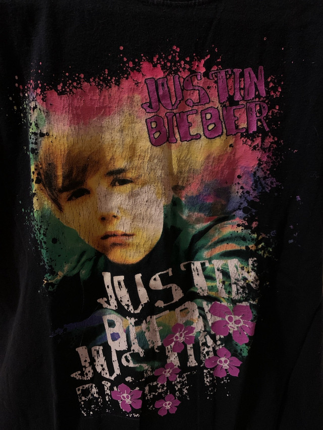 Justin Bieber My World Tour Tee in Women's - Tops & Outerwear in Regina - Image 2