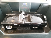 1:18 Diecast Revell 1956 Ford Thunderbird Convertible Black