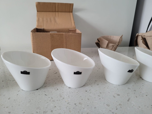 Brand NEW 6-Peice Slant Bowls in Kitchen & Dining Wares in City of Toronto - Image 2