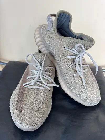 For Sale Gently Used Adidas Yeezy Boost 350 Size 8 Can meet in Barrie or North York