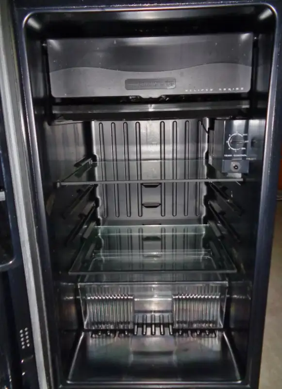 Mini Fridge Sanyo SR-4433SC 4.4 cu. ft. w/freezer in Refrigerators in Ottawa - Image 4