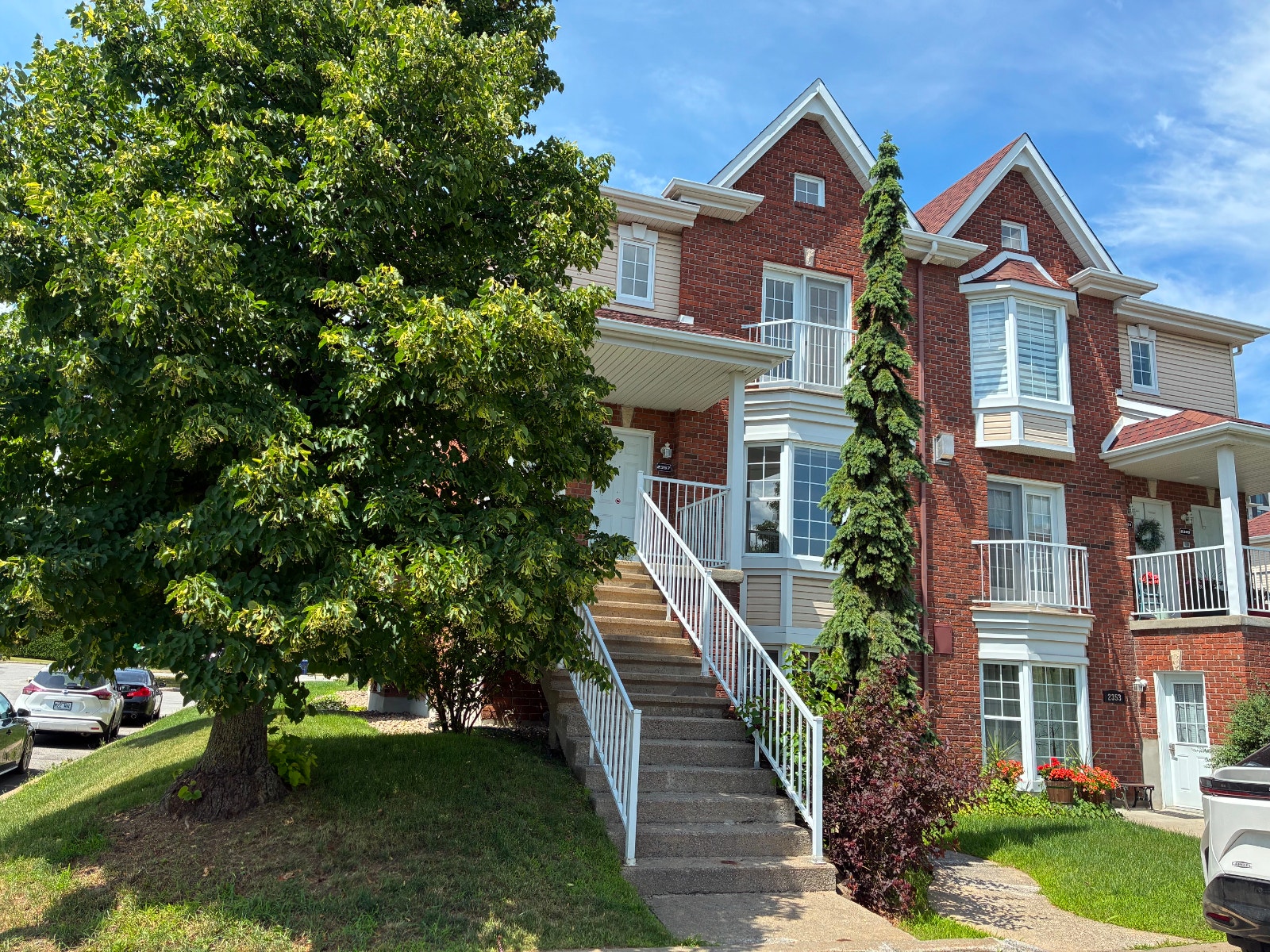 Magnifique 4 ½ style condo rénové au RDC – Chomedey, Laval — photo 1