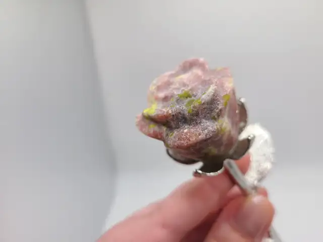 Pink Crystal Rose on Silver Stem63654759925377121