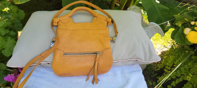 Hobo Cerise Leather Crossbody Bag in Bags & Luggage in Vancouver - Image 2