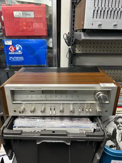 Pioneer SX-650 Stereo Receiver , View more