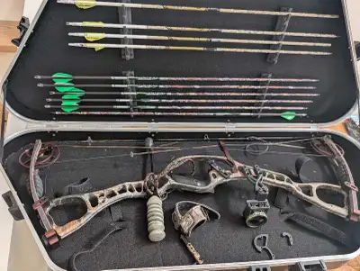 Hoyt Compound Bow, View more