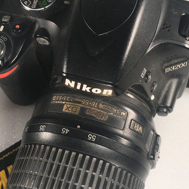 Nikon D3200 24.2 MP CMOS Digital SLR with 18-55mm f/3.5-5.6 AF-S in General Electronics in Delta/Surrey/Langley - Image 4