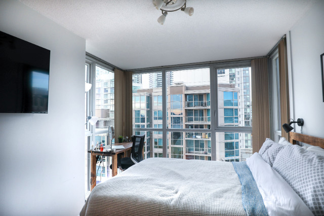 Convenient Living in Downtown Vancouver | MOVE IN READY in Room Rentals & Roommates in Vancouver - Image 2