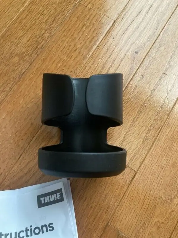 Thule spring cup holder  in Strollers, Carriers & Car Seats in London - Image 4