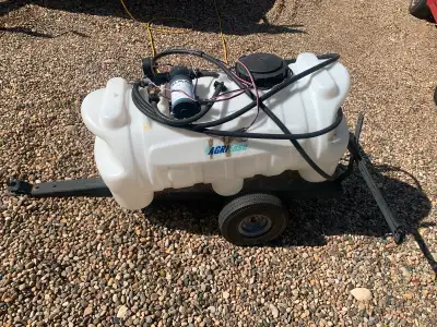 Good condition not used much, 25g or 100 litres Pull type sprayer for yard or acreages Also has hand...