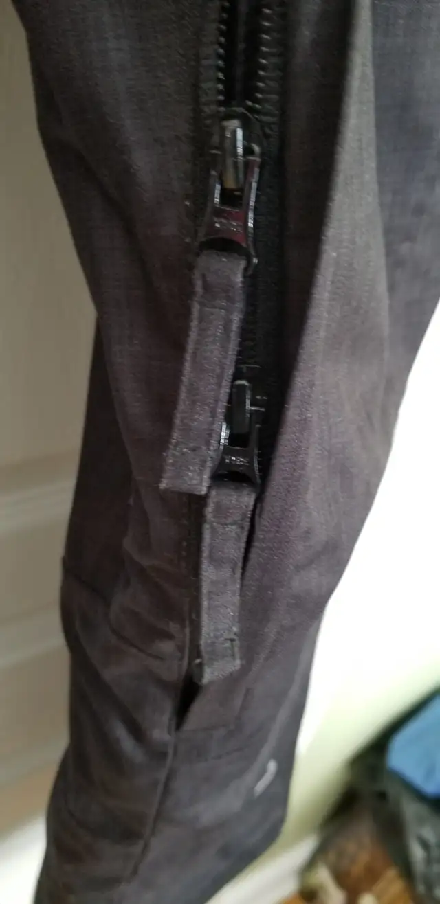 20,000 mm Waterproof/Recco Snow Pants Women's XS-Small in Ski in Markham / York Region - Image 5