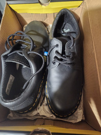 Brand new doc marten mens size 9 steel toe shoes