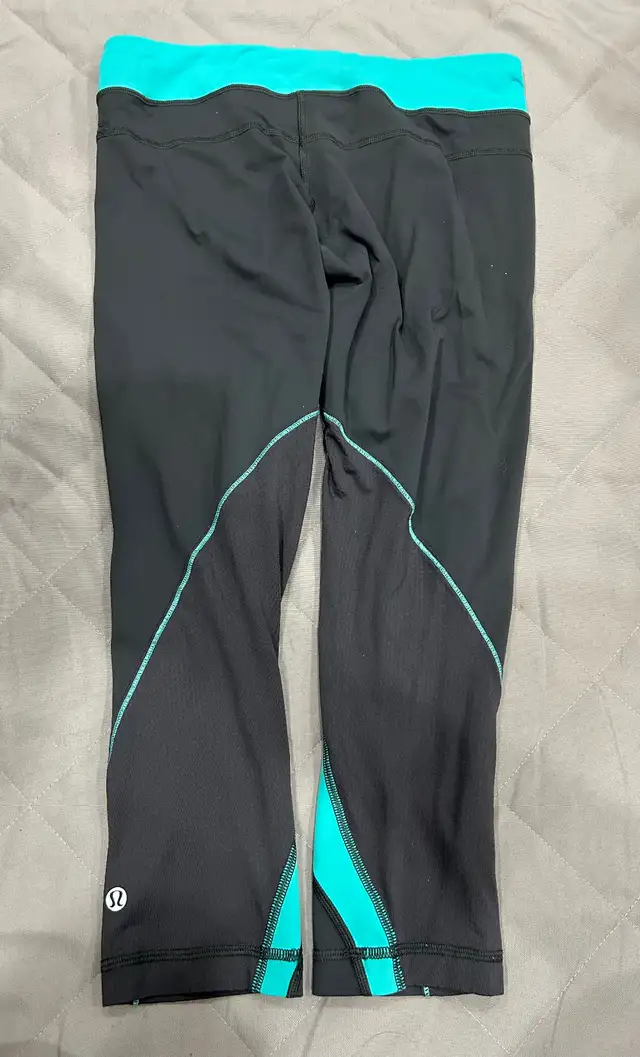 LULU Lady used pants in Women's - Bottoms in Markham / York Region - Image 6