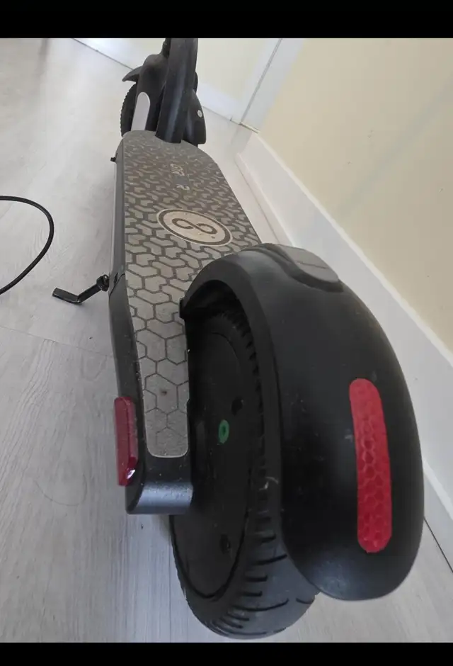 Gyroor H40 Electric Scooter