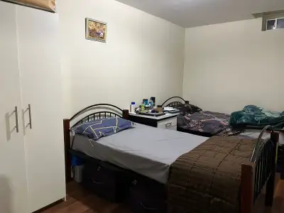 room for rent (sharing) Near university of Toronto scarborough (UTSC) , Centennial college Morningsi...