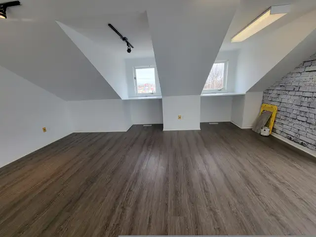 Commercial Office Space - 488sq ft. ORANGEVILLE - Available Now in Commercial & Office Space for Rent in Oakville / Halton Region - Image 5