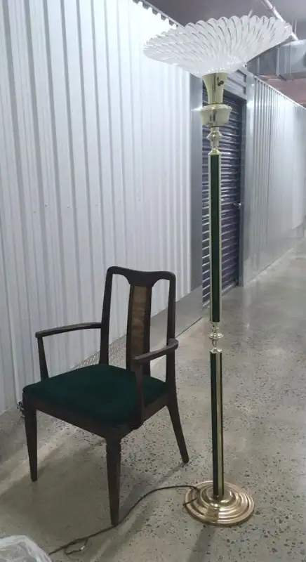 Vintage Wood / Rattan Chair With Emerald Green velvet Seat -$125 in Chairs & Recliners in City of Montréal - Image 7