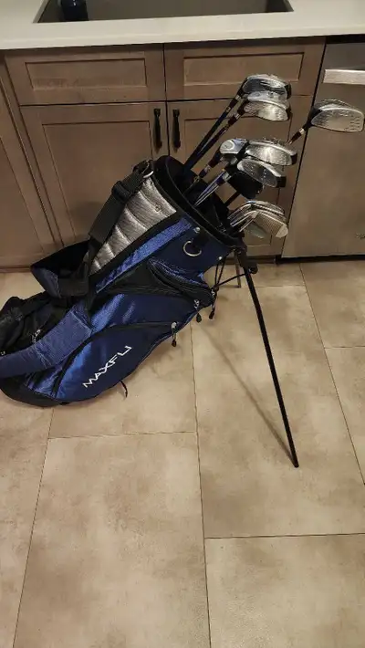 PARADISE MBK Right Golf Clubs MAXFLI Stand Bag, View more