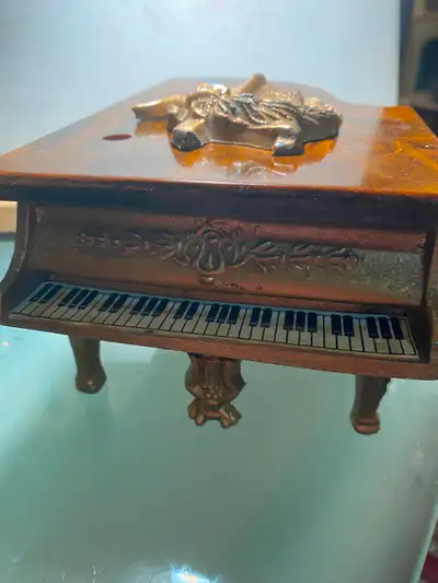 Vintage Grand Piano Music Box Swiss Gold Glit Piano W/ Keyboard Bakelite Approx. 9" long x 5 3/8" wi...