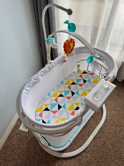 Fisher-Price Soothing Motions Bassinet, View more