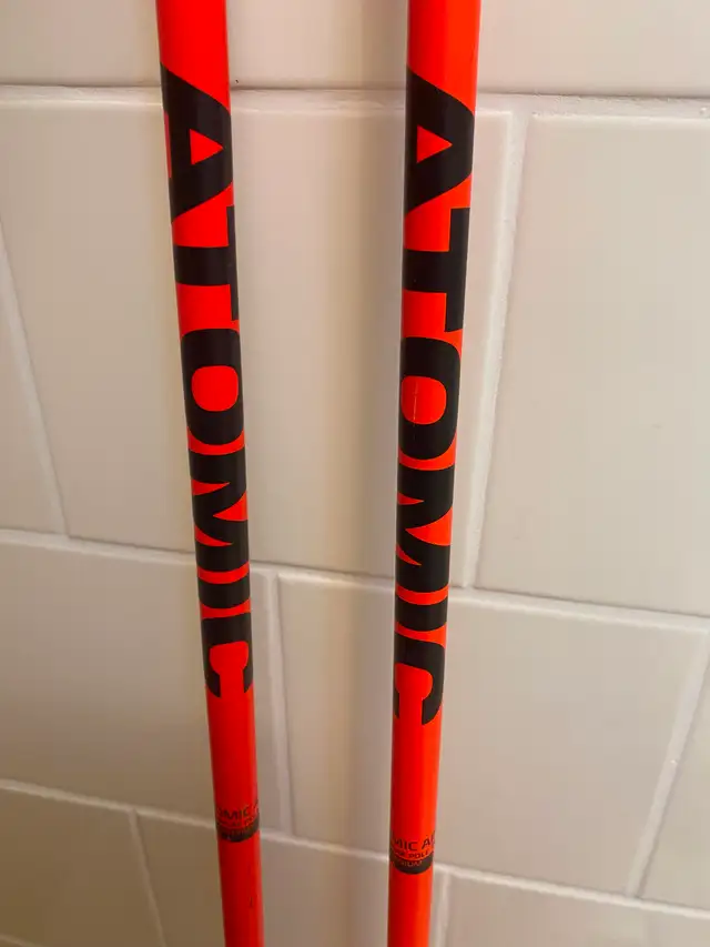 Atomic Ski Poles 100cm Batons Ski Atomic 40" Aluminum. Downhill in Ski in City of Montréal - Image 4