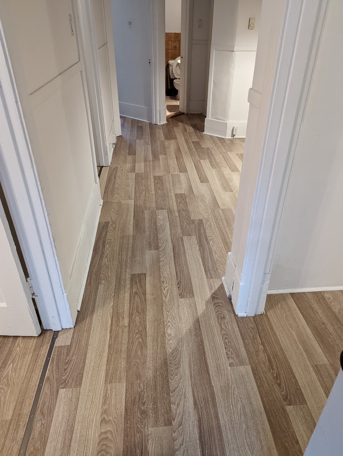 4 Beds 1 Bath Apartment — photo 1