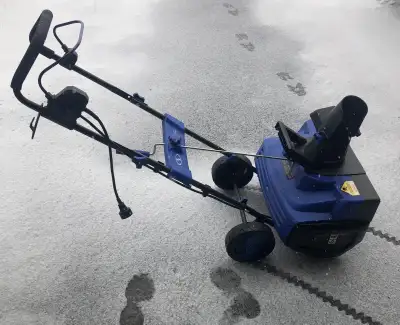 Souffleuse à neige électrique, View more