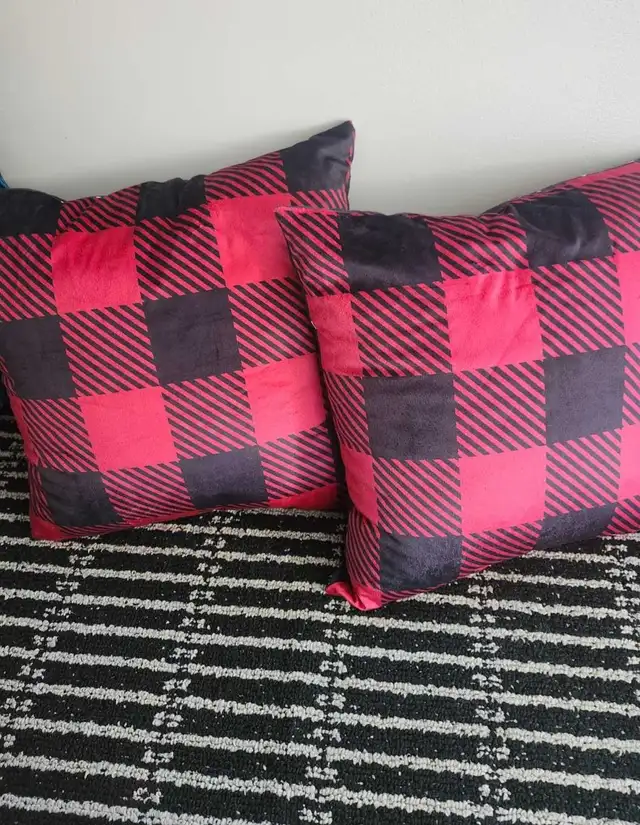 Brand New Christmas Pillows countdown till christmas in Holiday, Event & Seasonal in Calgary - Image 5