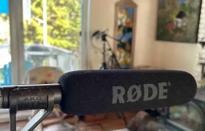 RODE NTG-1 shotgun microphone. Only used for home recording. Comes with windsock, original case and...