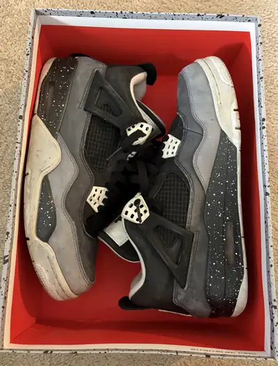 AIR JORDAN RETRO 4 FEAR 2013 SIZE 8.5 MENS, View more