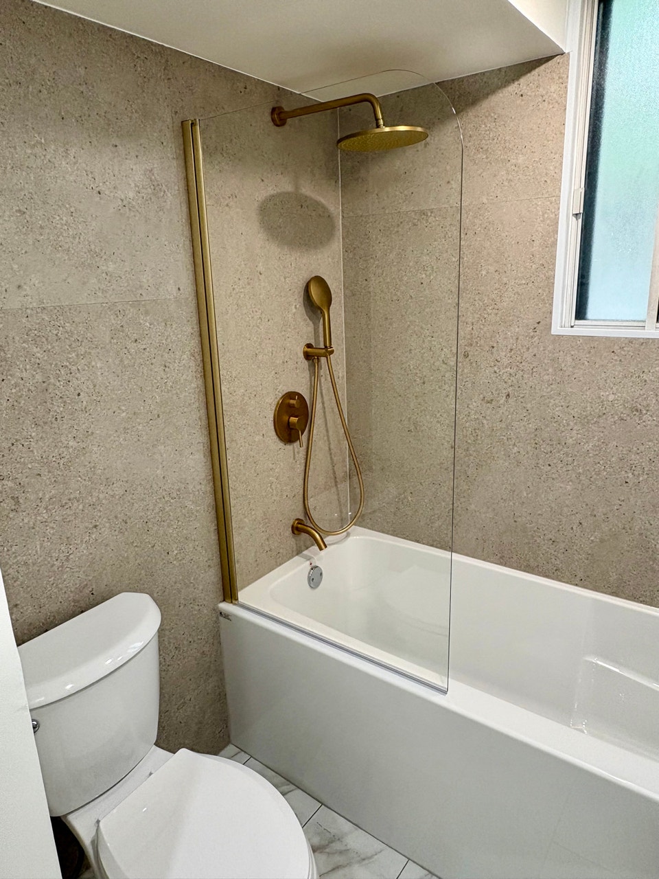 large 2 bedrooms 2 bathrooms 2