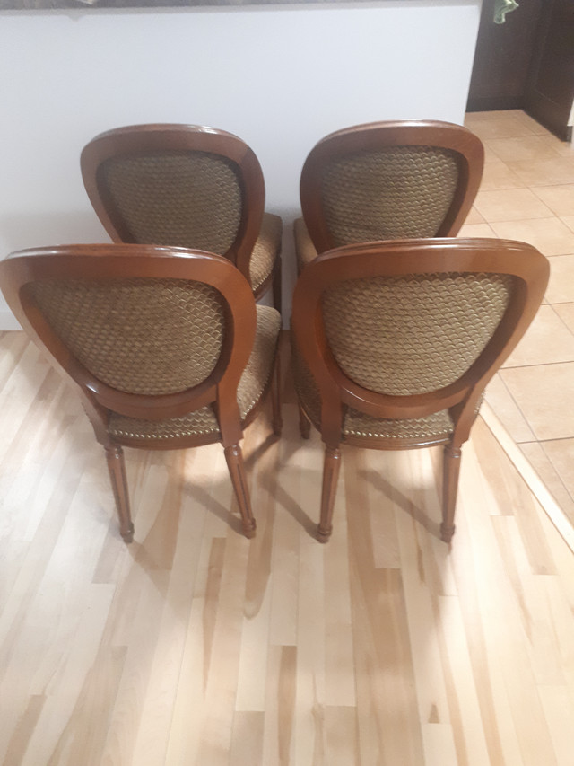 Mobilier de salle à manger de style antique dans Mobilier de salle à manger et cuisine  à Laval/Rive Nord - Image 2