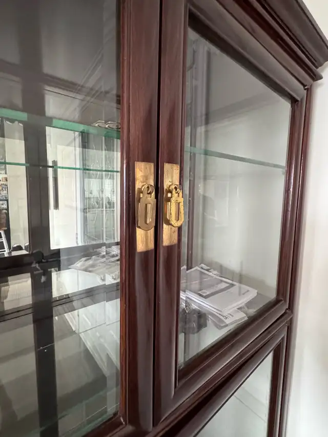 Solid Wood Hutch in Hutches & Display Cabinets in City of Toronto - Image 4