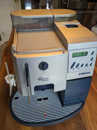 For sale: A used, fully functioning Saeco Royal 'Coffee Bar' superautomatic espresso machine. - well...