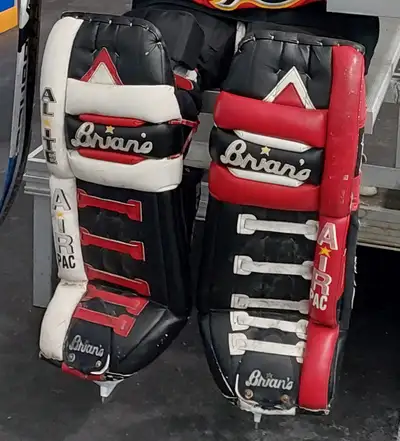 Brian's Junior Hockey Goalie Pads 29", View more