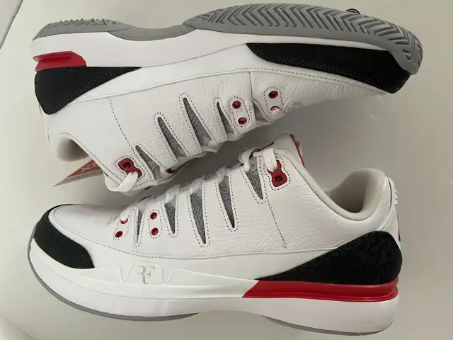 Jordan 3 Nike Zoom Vapor Roger Federer Fire Red 2017 (Men) in Men's Shoes in City of Toronto - Image 2