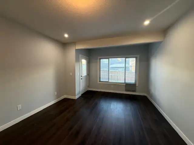 Available 2 supportive Roommates545245131262535684