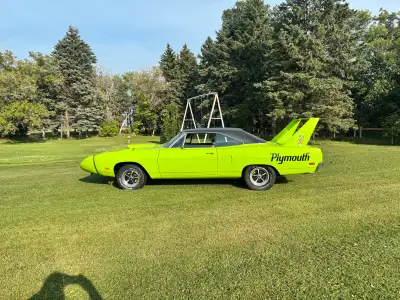 1970 Plymouth Superbird Tribute 440 paired with the 727 Torqueflight auto transmission. Older restor...
