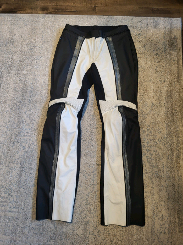 Motorcycle leather pants in Motorcycle Parts & Accessories in Kitchener / Waterloo