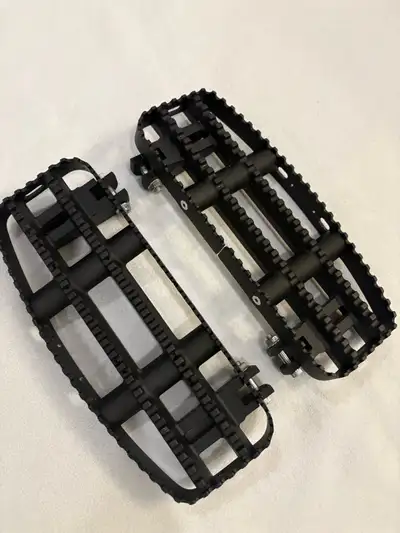 Hd 80 grit floorboards ran one season no defects