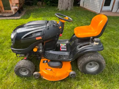 Master Craft Pro Series PYT 9000 46” lawn tractor, 24 hp hydrostatic. Like new, only 208 hrs on it....