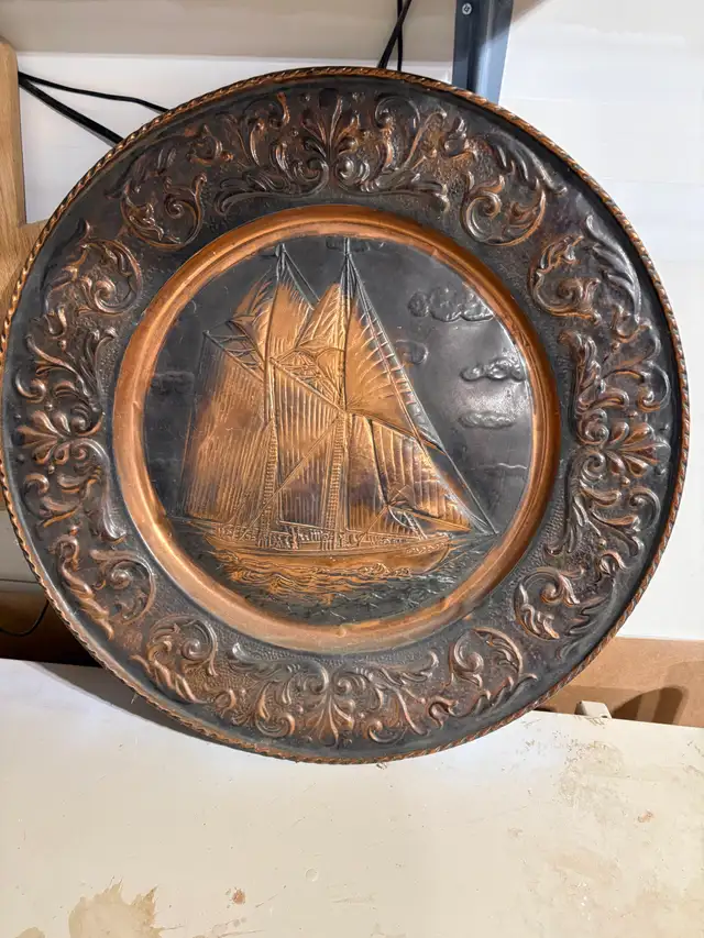 Antiqued copper wall plate ... in Home Décor & Accents in Barrie - Image 2