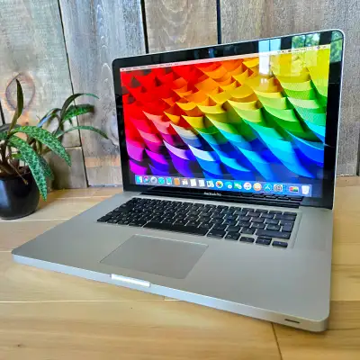 Macbook Pro Early 2011 15" | Intel i7 | 16 Gb RAM | SSD 240 Gb, View more