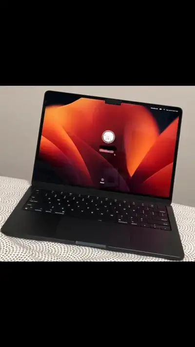 Macbook M2 2022 Black, View more