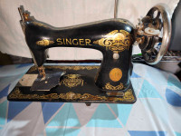 Singer Sewing Machine from 1924