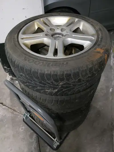 MERSIDES BENS SET OF 4/16''RIMS ON WINTER TIRES $220 IF INT.CALL 647 641-1221 IN R-HILL