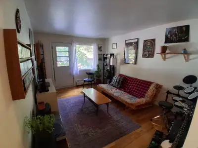 I am advertising a lease transfer for a 3 1/2 located in Verdun. Rental period will begin on Decembe...