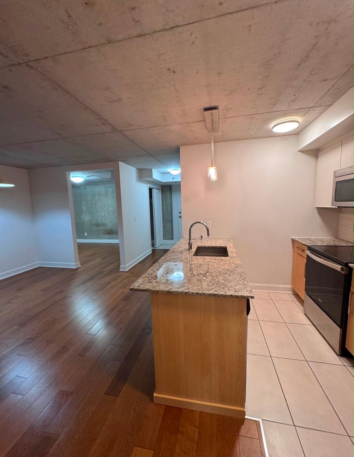 Condo À louer | Montréal — photo 2