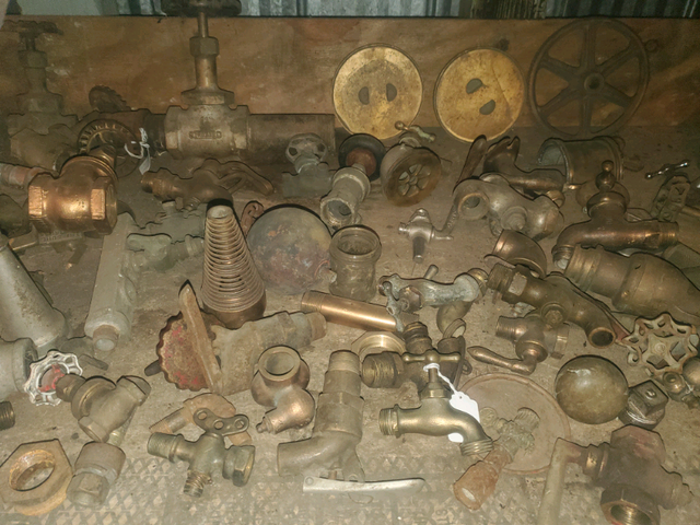Vintage Antique Brass Valves Decor Huge Selection in Arts & Collectibles in Edmonton - Image 4